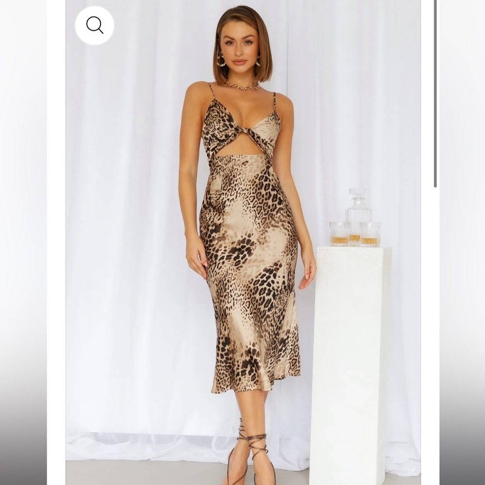 RUNAWAY Jangela Midi Dress Leopard